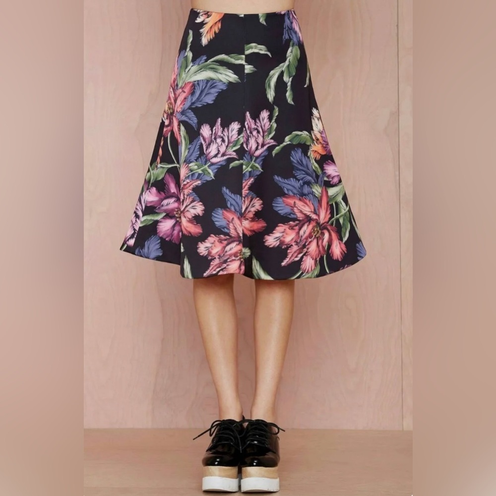 Cameo Floral Lily Midi Skirt